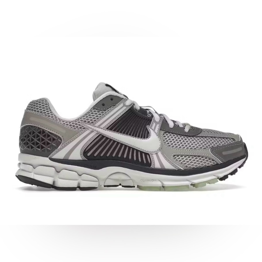 Nike Vomero 5